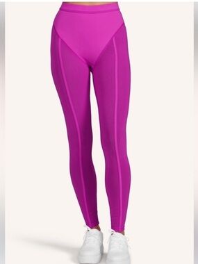 Brittany Allen x Peloton Solid Panty Legging Large